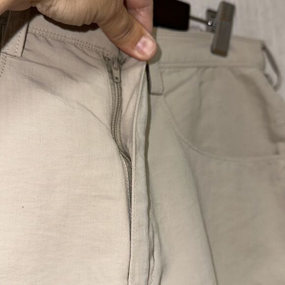 The North Face 10 Tan Lightweight Nylon 4” Hiking 5 pocket Outdoor Shorts - Picture 4 of 15